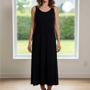 Social circles Black dress